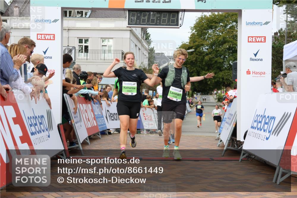 31.08.2025 - 21. Blankeneser Heldenlauf Strokosch-Dieckow http://msf.ph/oto/8661449 31.08.2025 11:26:02 Ziel 3597, 3596, 3060, 3043, 3434, 3667 meine-sportfotos.de
