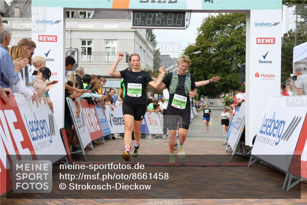 31.08.2025 - 21. Blankeneser Heldenlauf Strokosch-Dieckow http://msf.ph/oto/8661458 31.08.2025 11:26:02 Ziel 3597, 3596, 3060, 3043, 3434, 3667 meine-sportfotos.de