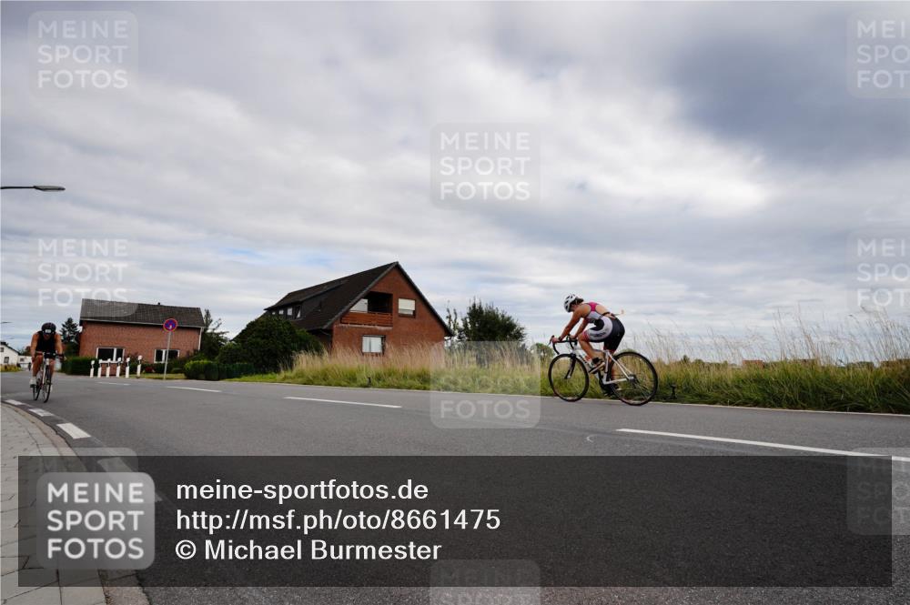 31.08.2025 - Elbe Triathlon Hamburg Michael Burmester http://msf.ph/oto/8661475 31.08.2025 16:09:26 Radfahren  meine-sportfotos.de