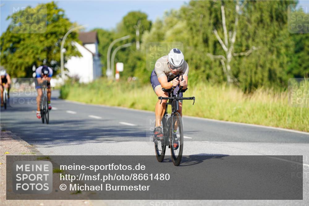 31.08.2025 - Elbe Triathlon Hamburg Michael Burmester http://msf.ph/oto/8661480 31.08.2025 08:59:51 Radfahren 192, 197, 389, 443 meine-sportfotos.de