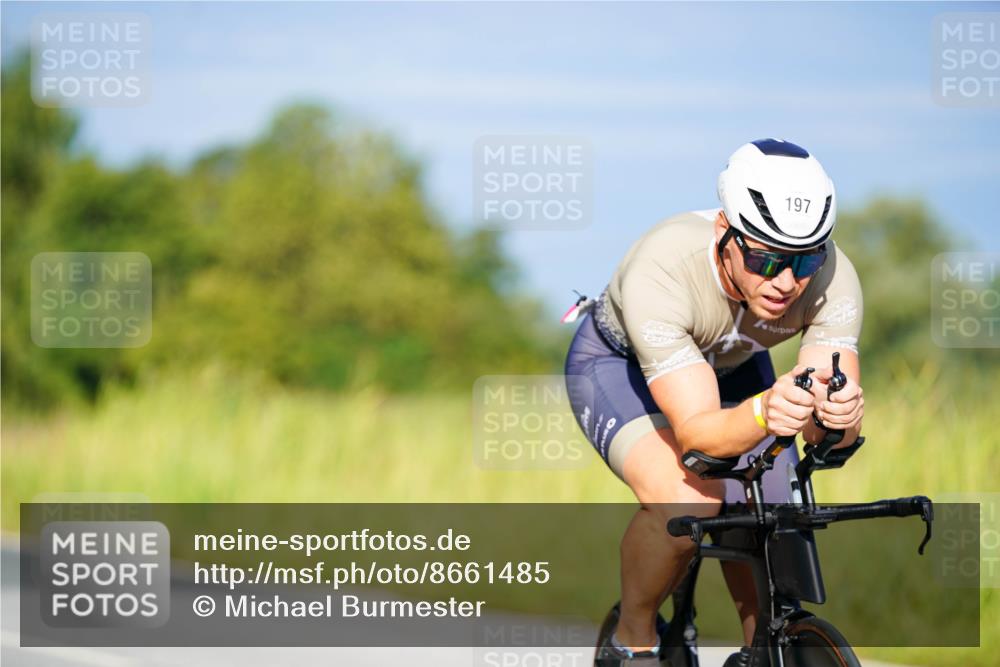 31.08.2025 - Elbe Triathlon Hamburg Michael Burmester http://msf.ph/oto/8661485 31.08.2025 08:59:52 Radfahren 192, 197, 389, 443 meine-sportfotos.de