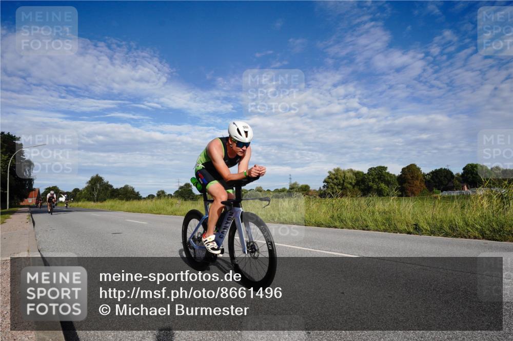 31.08.2025 - Elbe Triathlon Hamburg Michael Burmester http://msf.ph/oto/8661496 31.08.2025 09:08:21 Radfahren 215, 264, 440, 449, 464, 553 meine-sportfotos.de