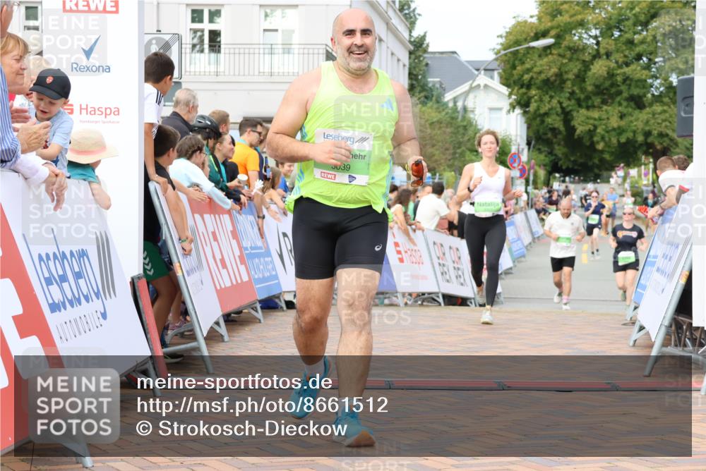 31.08.2025 - 21. Blankeneser Heldenlauf Strokosch-Dieckow http://msf.ph/oto/8661512 31.08.2025 11:23:49 Ziel 3039, 3307 meine-sportfotos.de