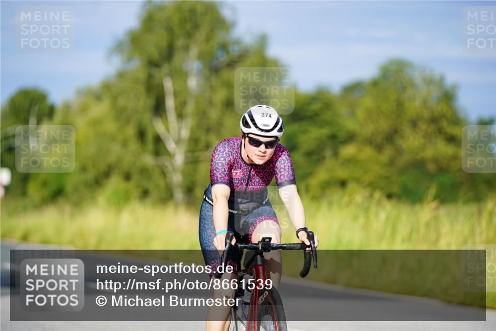 31.08.2025 - Elbe Triathlon Hamburg Michael Burmester http://msf.ph/oto/8661539 31.08.2025 09:00:25 Radfahren 297, 374 meine-sportfotos.de