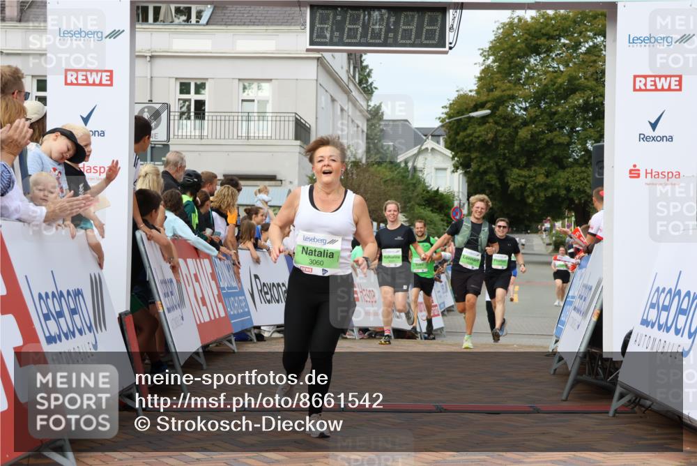 31.08.2025 - 21. Blankeneser Heldenlauf Strokosch-Dieckow http://msf.ph/oto/8661542 31.08.2025 11:25:59 Ziel 3597, 3596, 3060, 3043, 3434 meine-sportfotos.de