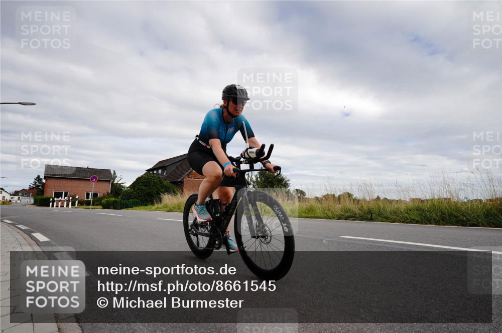 31.08.2025 - Elbe Triathlon Hamburg Michael Burmester http://msf.ph/oto/8661545 31.08.2025 16:11:52 Radfahren  meine-sportfotos.de
