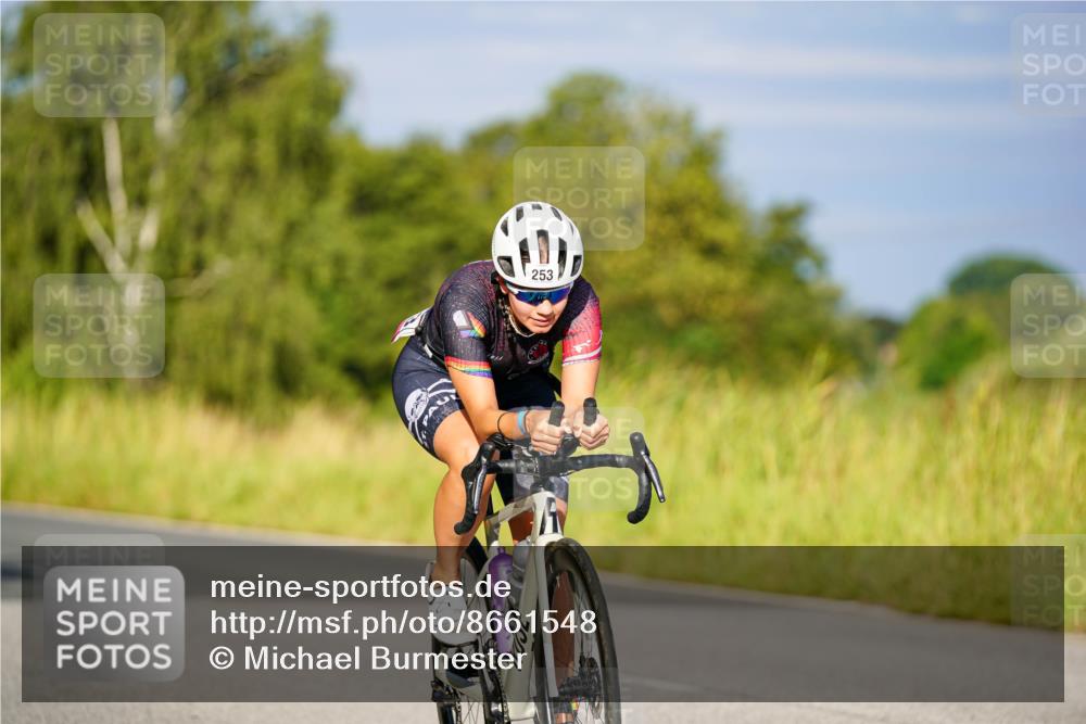 31.08.2025 - Elbe Triathlon Hamburg Michael Burmester http://msf.ph/oto/8661548 31.08.2025 09:00:59 Radfahren 221, 253, 359 meine-sportfotos.de
