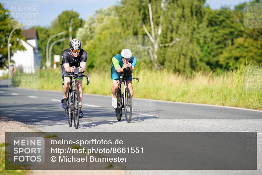 31.08.2025 - Elbe Triathlon Hamburg Michael Burmester http://msf.ph/oto/8661551 31.08.2025 09:01:00 Radfahren 221, 253, 359, 361 meine-sportfotos.de