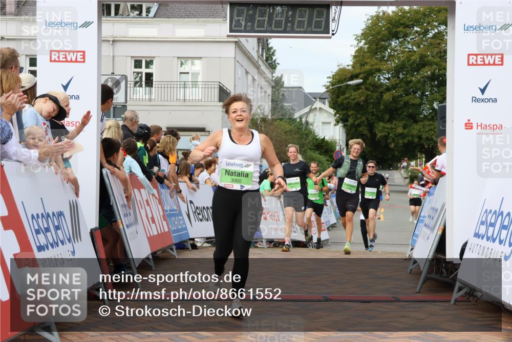 31.08.2025 - 21. Blankeneser Heldenlauf Strokosch-Dieckow http://msf.ph/oto/8661552 31.08.2025 11:25:59 Ziel 3597, 3596, 3060, 3043, 3434 meine-sportfotos.de