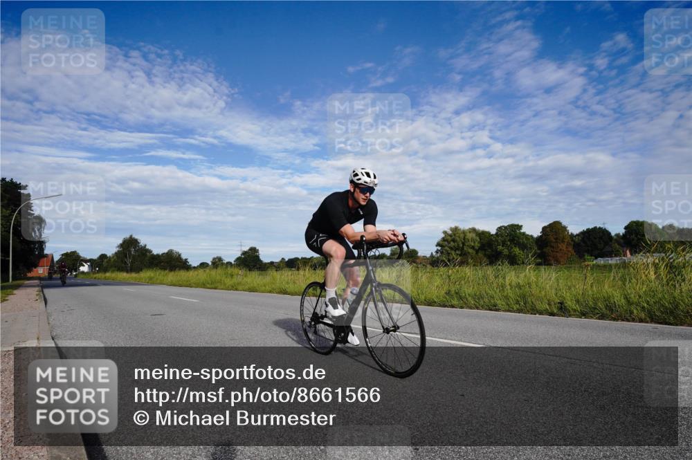 31.08.2025 - Elbe Triathlon Hamburg Michael Burmester http://msf.ph/oto/8661566 31.08.2025 09:09:03 Radfahren 199, 370, 426, 430, 549 meine-sportfotos.de