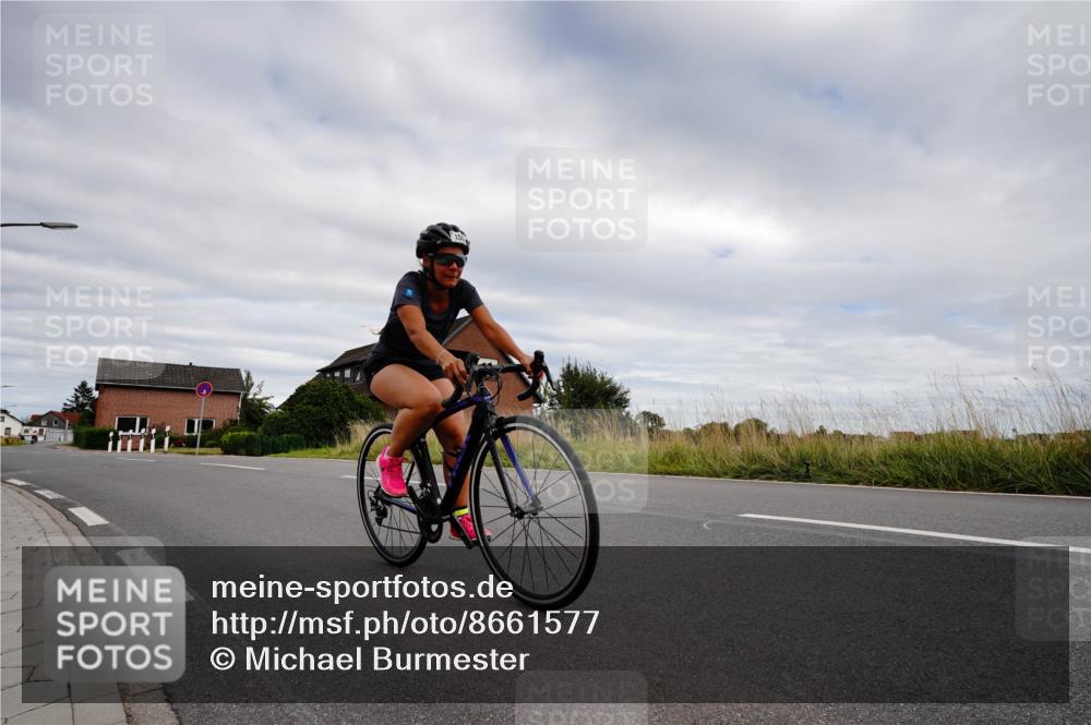 31.08.2025 - Elbe Triathlon Hamburg Michael Burmester http://msf.ph/oto/8661577 31.08.2025 16:12:54 Radfahren  meine-sportfotos.de