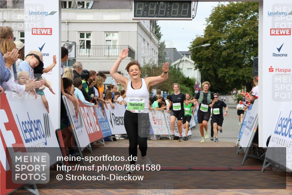 31.08.2025 - 21. Blankeneser Heldenlauf Strokosch-Dieckow http://msf.ph/oto/8661580 31.08.2025 11:25:59 Ziel 3597, 3596, 3060, 3043, 3434 meine-sportfotos.de