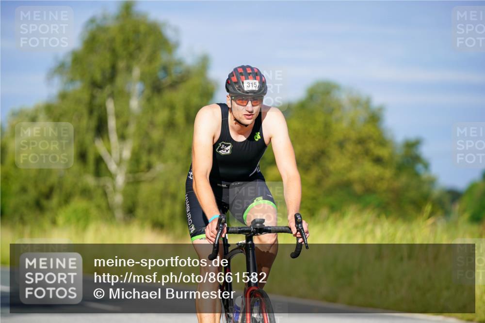 31.08.2025 - Elbe Triathlon Hamburg Michael Burmester http://msf.ph/oto/8661582 31.08.2025 09:01:20 Radfahren 294, 315, 345, 365 meine-sportfotos.de