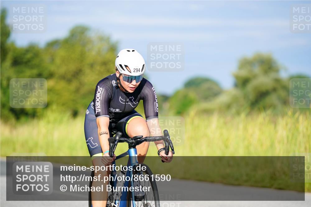 31.08.2025 - Elbe Triathlon Hamburg Michael Burmester http://msf.ph/oto/8661590 31.08.2025 09:01:25 Radfahren 294, 345 meine-sportfotos.de