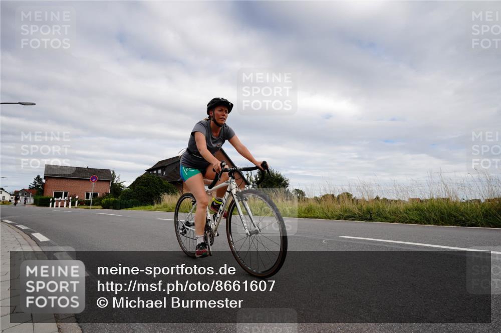 31.08.2025 - Elbe Triathlon Hamburg Michael Burmester http://msf.ph/oto/8661607 31.08.2025 16:13:16 Radfahren  meine-sportfotos.de