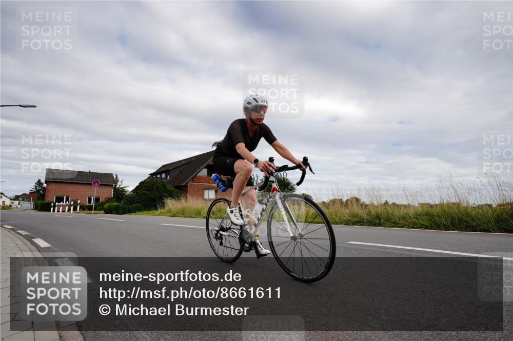 31.08.2025 - Elbe Triathlon Hamburg Michael Burmester http://msf.ph/oto/8661611 31.08.2025 16:13:22 Radfahren  meine-sportfotos.de