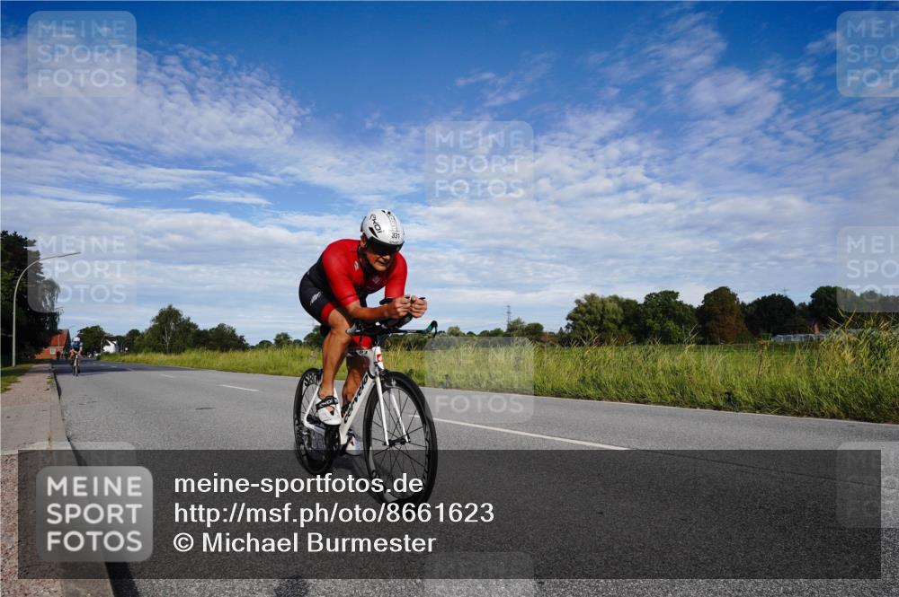 31.08.2025 - Elbe Triathlon Hamburg Michael Burmester http://msf.ph/oto/8661623 31.08.2025 09:09:52 Radfahren 331 meine-sportfotos.de