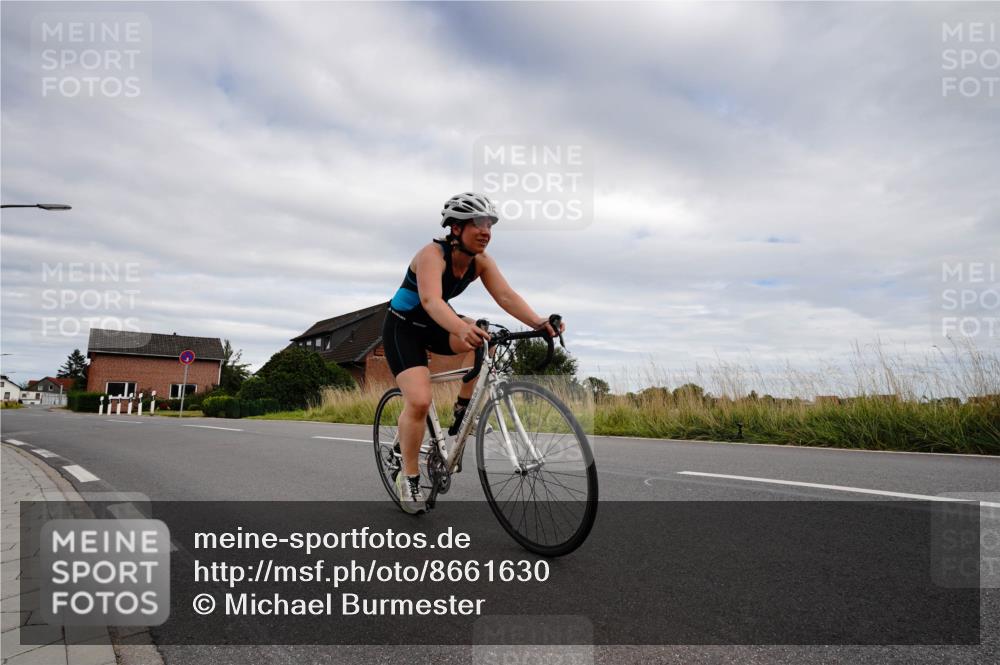 31.08.2025 - Elbe Triathlon Hamburg Michael Burmester http://msf.ph/oto/8661630 31.08.2025 16:13:45 Radfahren  meine-sportfotos.de