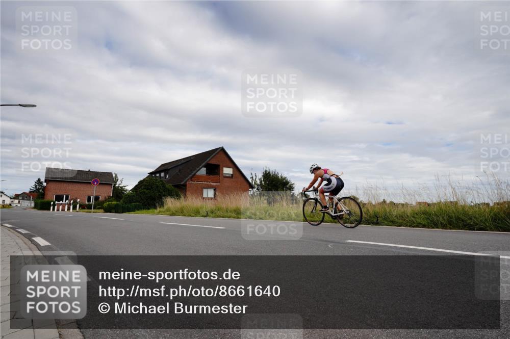 31.08.2025 - Elbe Triathlon Hamburg Michael Burmester http://msf.ph/oto/8661640 31.08.2025 16:14:10 Radfahren  meine-sportfotos.de