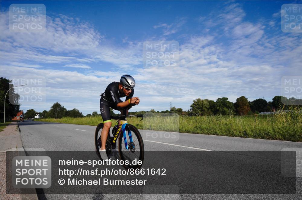 31.08.2025 - Elbe Triathlon Hamburg Michael Burmester http://msf.ph/oto/8661642 31.08.2025 09:10:02 Radfahren 193, 195, 234, 462, 512 meine-sportfotos.de