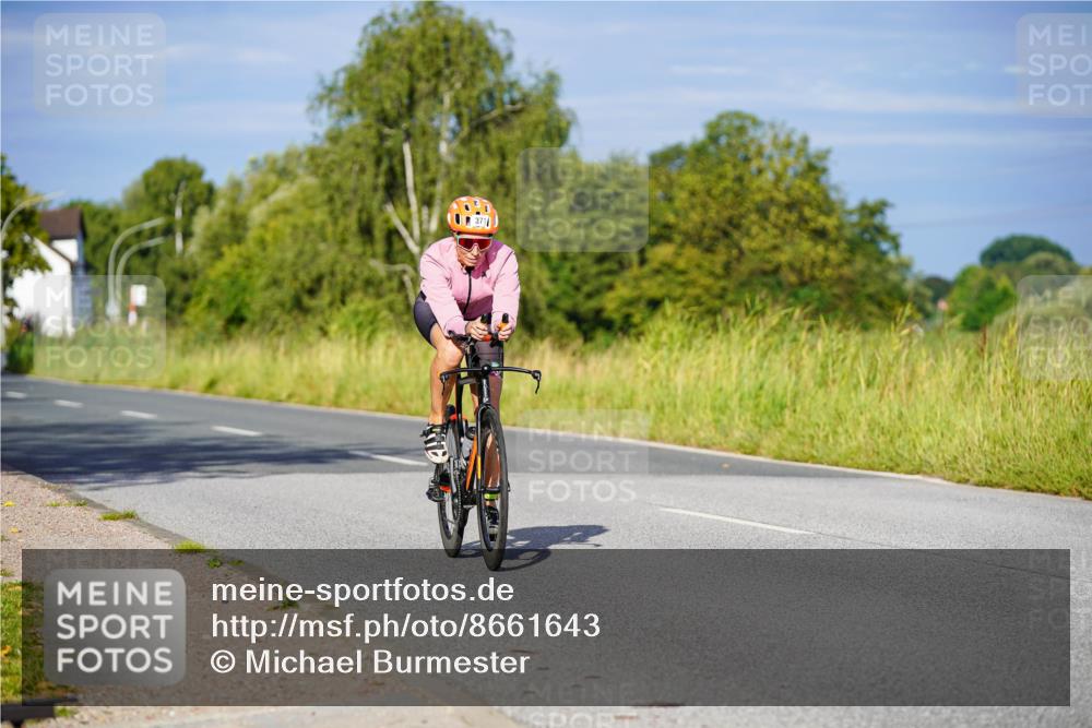 31.08.2025 - Elbe Triathlon Hamburg Michael Burmester http://msf.ph/oto/8661643 31.08.2025 09:01:49 Radfahren 194, 210, 330, 371 meine-sportfotos.de