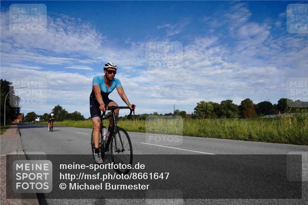 31.08.2025 - Elbe Triathlon Hamburg Michael Burmester http://msf.ph/oto/8661647 31.08.2025 09:10:07 Radfahren 462, 512 meine-sportfotos.de