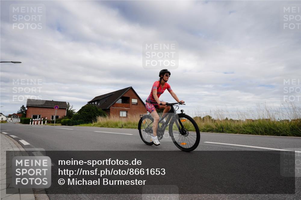 31.08.2025 - Elbe Triathlon Hamburg Michael Burmester http://msf.ph/oto/8661653 31.08.2025 16:14:45 Radfahren  meine-sportfotos.de
