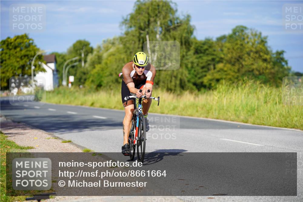 31.08.2025 - Elbe Triathlon Hamburg Michael Burmester http://msf.ph/oto/8661664 31.08.2025 09:01:59 Radfahren 176, 190 meine-sportfotos.de