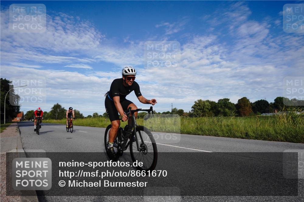 31.08.2025 - Elbe Triathlon Hamburg Michael Burmester http://msf.ph/oto/8661670 31.08.2025 09:10:25 Radfahren 180, 335, 470 meine-sportfotos.de