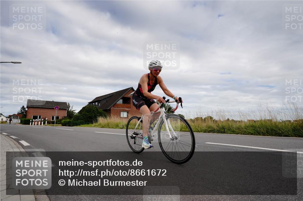 31.08.2025 - Elbe Triathlon Hamburg Michael Burmester http://msf.ph/oto/8661672 31.08.2025 16:15:26 Radfahren  meine-sportfotos.de