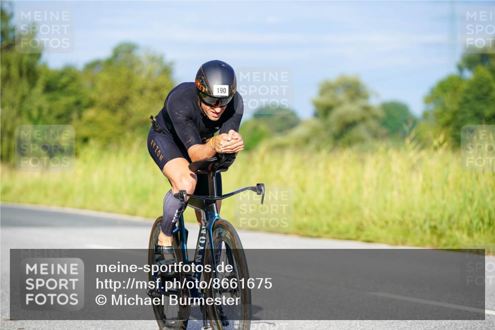 31.08.2025 - Elbe Triathlon Hamburg Michael Burmester http://msf.ph/oto/8661675 31.08.2025 09:02:04 Radfahren 190, 312, 354 meine-sportfotos.de