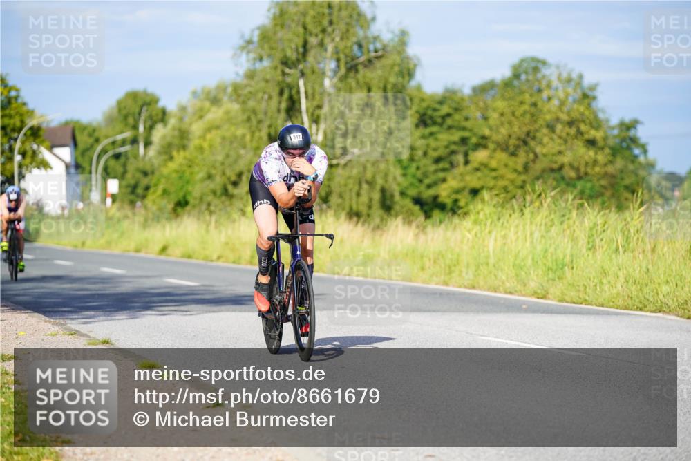 31.08.2025 - Elbe Triathlon Hamburg Michael Burmester http://msf.ph/oto/8661679 31.08.2025 09:02:08 Radfahren 312, 354 meine-sportfotos.de