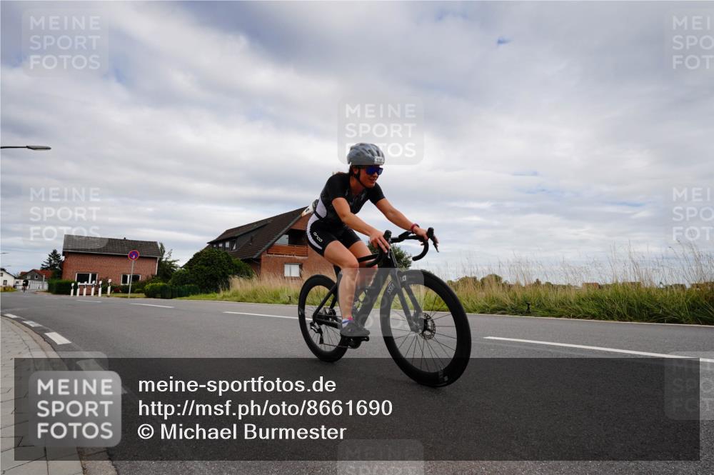 31.08.2025 - Elbe Triathlon Hamburg Michael Burmester http://msf.ph/oto/8661690 31.08.2025 16:15:50 Radfahren  meine-sportfotos.de