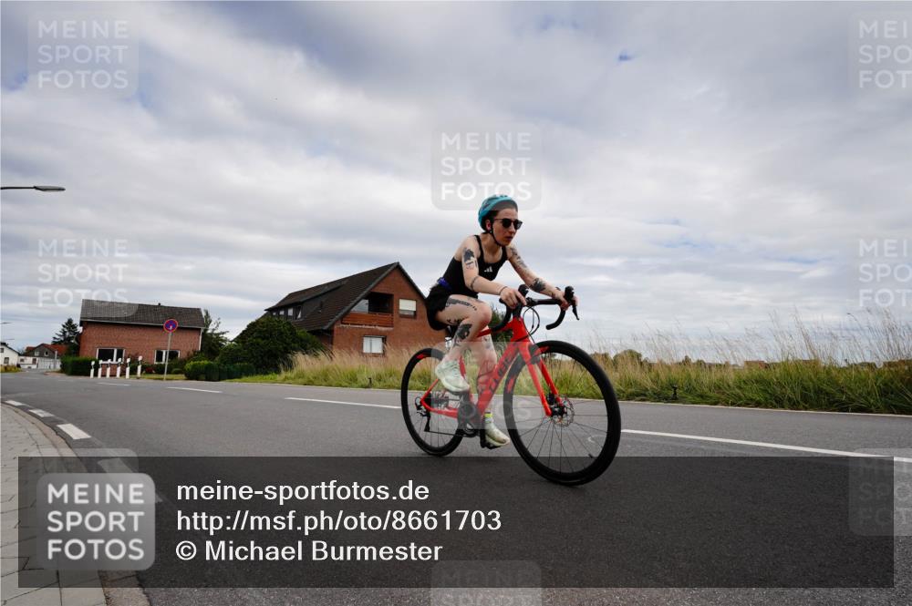 31.08.2025 - Elbe Triathlon Hamburg Michael Burmester http://msf.ph/oto/8661703 31.08.2025 16:16:09 Radfahren  meine-sportfotos.de