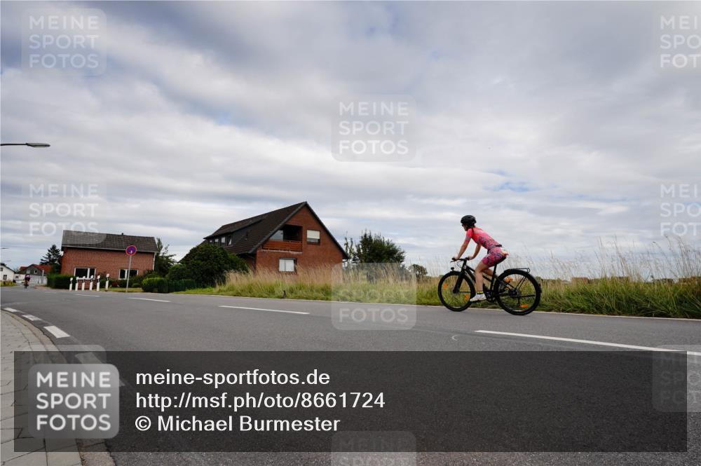31.08.2025 - Elbe Triathlon Hamburg Michael Burmester http://msf.ph/oto/8661724 31.08.2025 16:17:21 Radfahren  meine-sportfotos.de