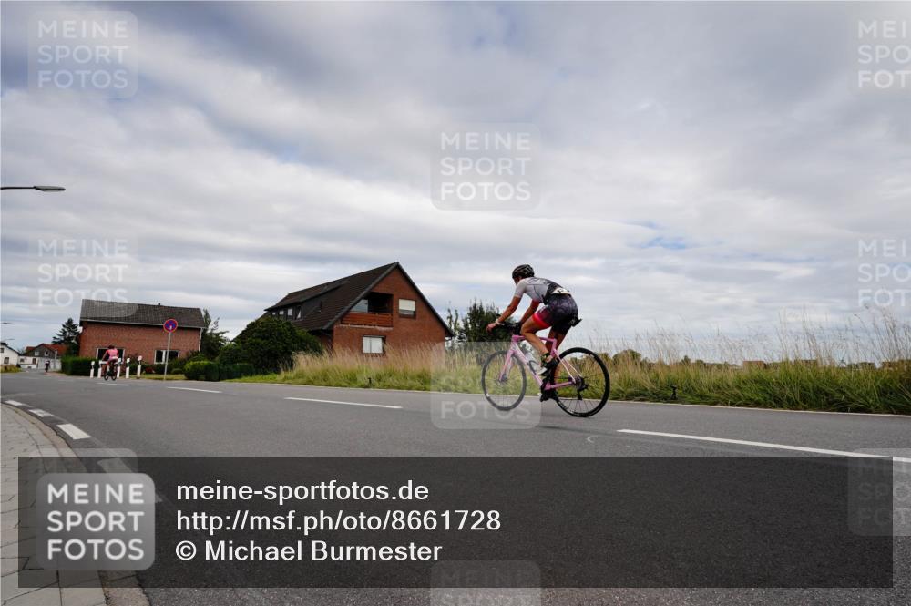 31.08.2025 - Elbe Triathlon Hamburg Michael Burmester http://msf.ph/oto/8661728 31.08.2025 16:17:25 Radfahren  meine-sportfotos.de