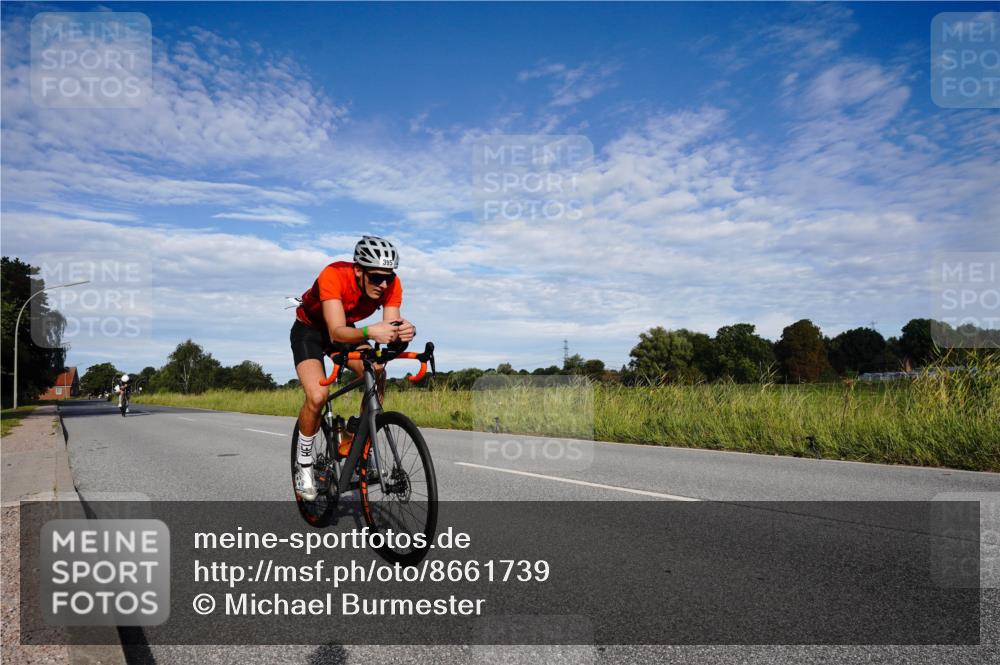 31.08.2025 - Elbe Triathlon Hamburg Michael Burmester http://msf.ph/oto/8661739 31.08.2025 09:11:15 Radfahren 395, 600 meine-sportfotos.de