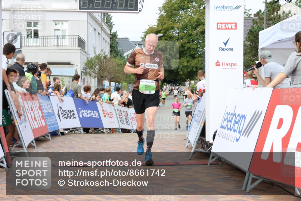 31.08.2025 - 21. Blankeneser Heldenlauf Strokosch-Dieckow http://msf.ph/oto/8661742 31.08.2025 11:23:27 Ziel 3547, 3271 meine-sportfotos.de