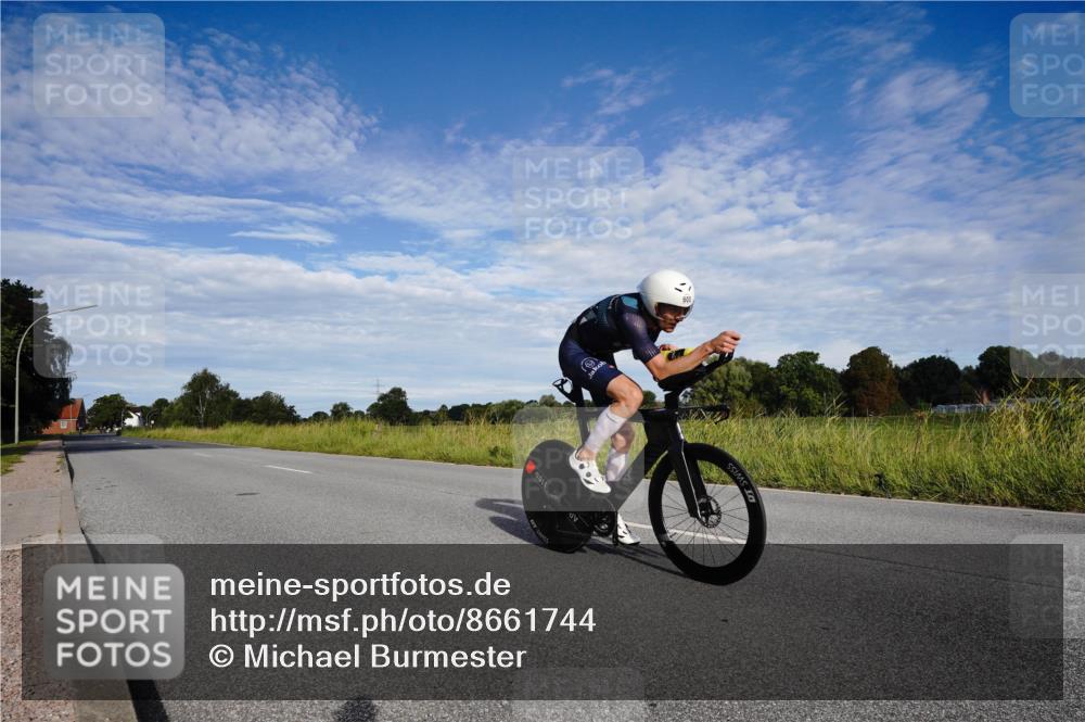 31.08.2025 - Elbe Triathlon Hamburg Michael Burmester http://msf.ph/oto/8661744 31.08.2025 09:11:17 Radfahren 395, 600 meine-sportfotos.de