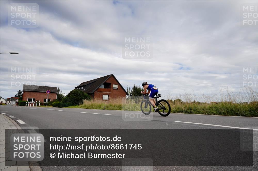 31.08.2025 - Elbe Triathlon Hamburg Michael Burmester http://msf.ph/oto/8661745 31.08.2025 16:18:15 Radfahren  meine-sportfotos.de