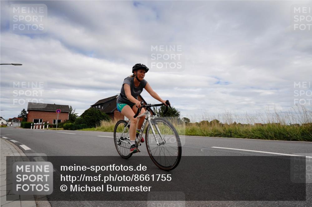 31.08.2025 - Elbe Triathlon Hamburg Michael Burmester http://msf.ph/oto/8661755 31.08.2025 16:18:26 Radfahren  meine-sportfotos.de