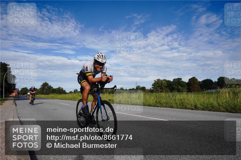 31.08.2025 - Elbe Triathlon Hamburg Michael Burmester http://msf.ph/oto/8661774 31.08.2025 09:11:40 Radfahren 239, 351, 445 meine-sportfotos.de