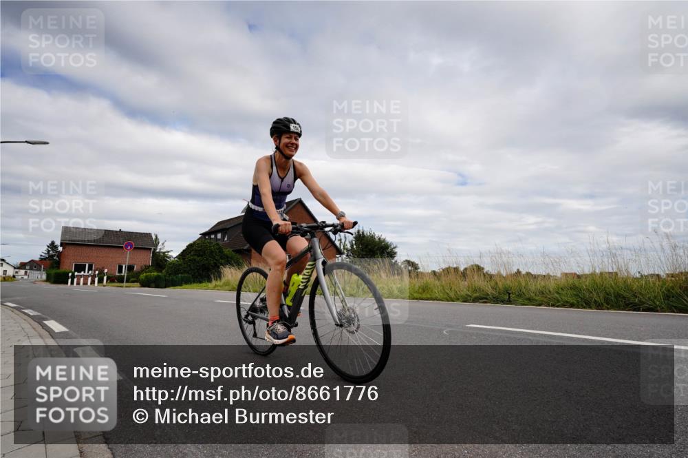 31.08.2025 - Elbe Triathlon Hamburg Michael Burmester http://msf.ph/oto/8661776 31.08.2025 16:19:44 Radfahren  meine-sportfotos.de