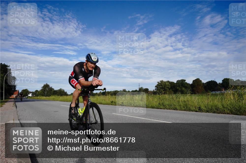 31.08.2025 - Elbe Triathlon Hamburg Michael Burmester http://msf.ph/oto/8661778 31.08.2025 09:11:41 Radfahren 239, 246, 351, 445 meine-sportfotos.de