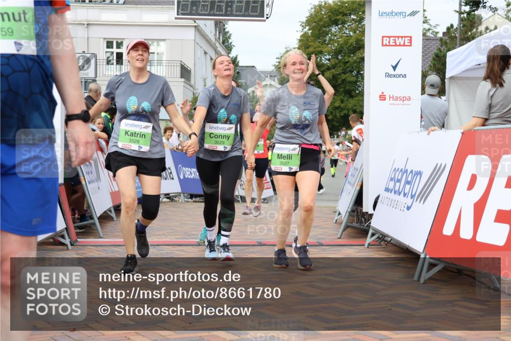 31.08.2025 - 21. Blankeneser Heldenlauf Strokosch-Dieckow http://msf.ph/oto/8661780 31.08.2025 11:25:29 Ziel 3550, 3711, 3267, 3078, 3359, 3529, 3528, 3527 meine-sportfotos.de