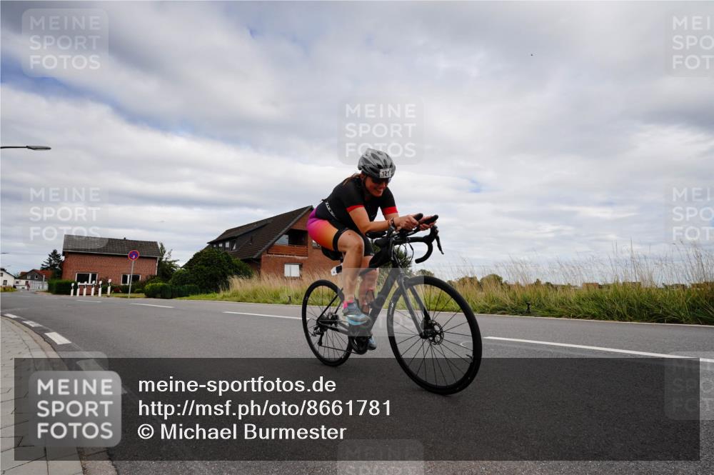 31.08.2025 - Elbe Triathlon Hamburg Michael Burmester http://msf.ph/oto/8661781 31.08.2025 16:19:59 Radfahren  meine-sportfotos.de