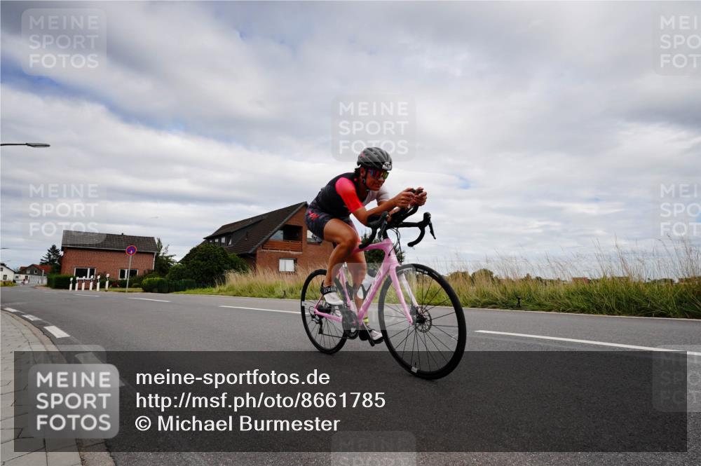 31.08.2025 - Elbe Triathlon Hamburg Michael Burmester http://msf.ph/oto/8661785 31.08.2025 16:20:11 Radfahren  meine-sportfotos.de