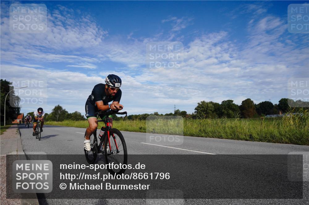 31.08.2025 - Elbe Triathlon Hamburg Michael Burmester http://msf.ph/oto/8661796 31.08.2025 09:11:53 Radfahren 233, 318, 320, 348, 443, 451, 453 meine-sportfotos.de