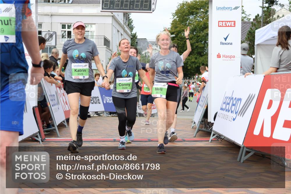 31.08.2025 - 21. Blankeneser Heldenlauf Strokosch-Dieckow http://msf.ph/oto/8661798 31.08.2025 11:25:29 Ziel 3550, 3711, 3267, 3078, 3359, 3529, 3528, 3527 meine-sportfotos.de