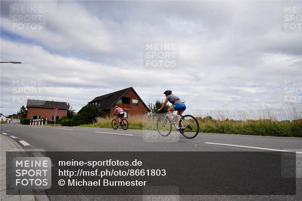 31.08.2025 - Elbe Triathlon Hamburg Michael Burmester http://msf.ph/oto/8661803 31.08.2025 16:20:38 Radfahren  meine-sportfotos.de